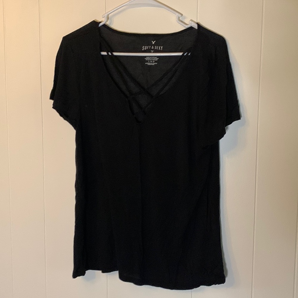 Soft black T-shirt with design